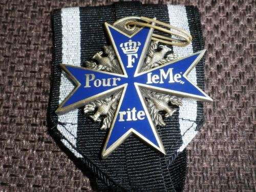 PRUSSIA Pour le Mérite Blue Medal German Order Cross brass copy