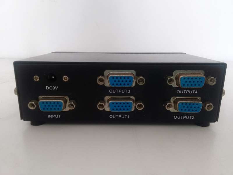 VGA Switch and Splitter - Good Condition