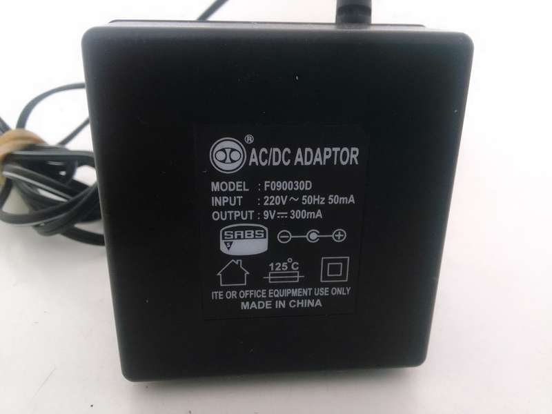 VGA Switch and Splitter - Good Condition