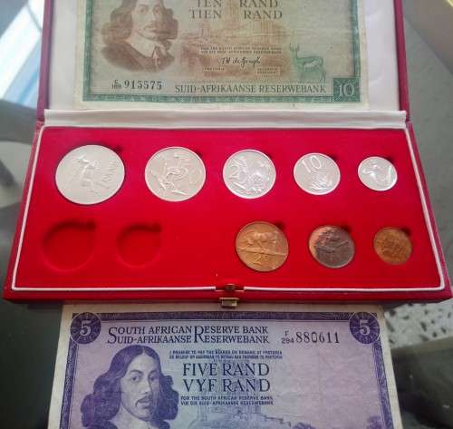 NICE SOUTH AFRICAN COIN & NOTE COLLECTION  ( READ DESCRIPTION)