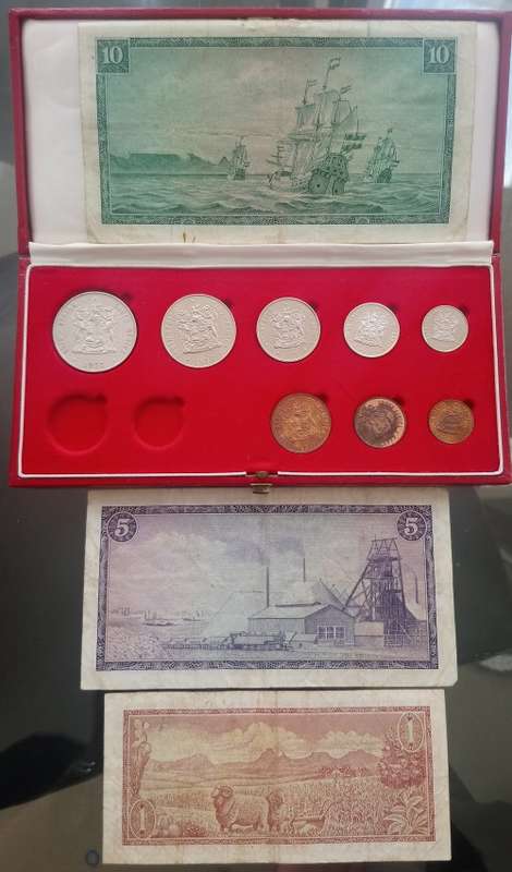 NICE SOUTH AFRICAN COIN & NOTE COLLECTION  ( READ DESCRIPTION)
