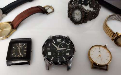 LOT WATCHES - ONE BID FOR ALL. NOT TESTED