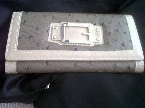 GUESS PURSE