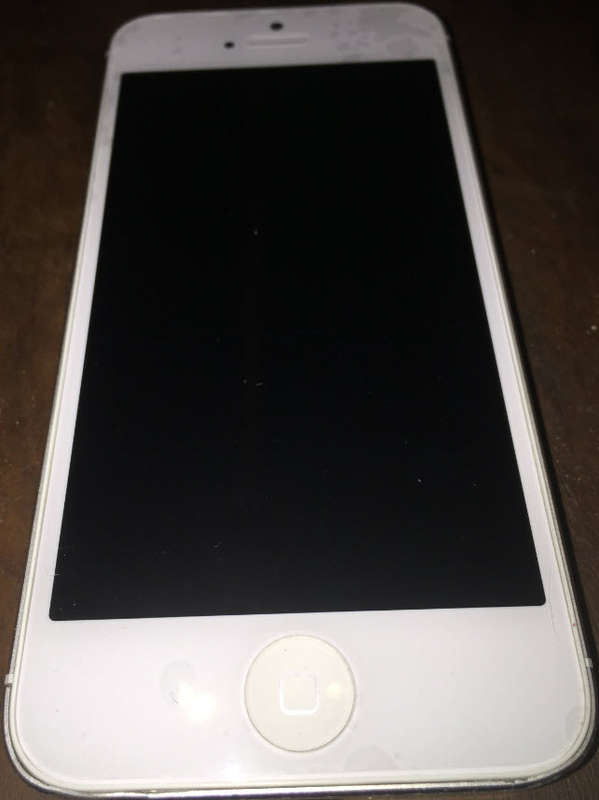 Secondhand Iphone 5 32GB Silver - Low R1 Start