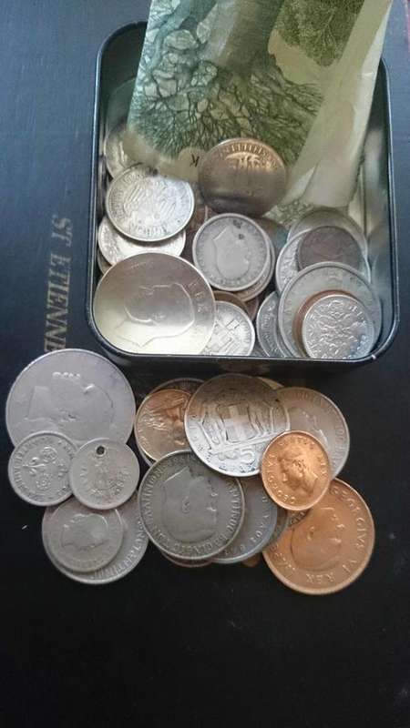 World Coin Lot - relisted due to none payment