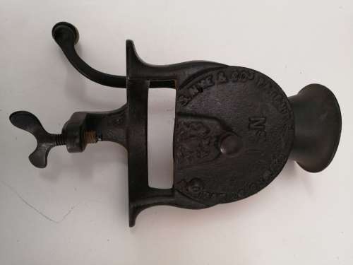 No. 1 Snye & Co Coffee grinder - small crack