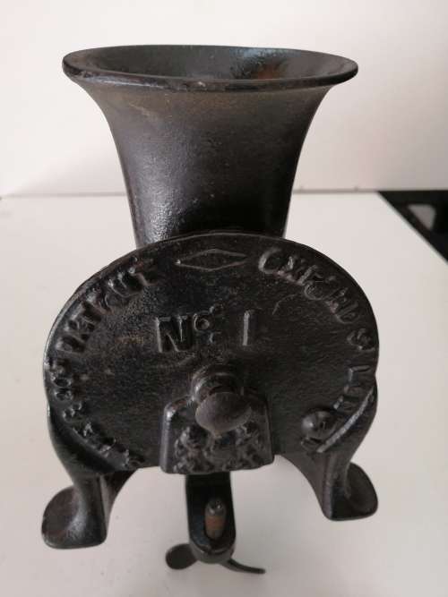 No. 1 Snye & Co Coffee grinder - small crack