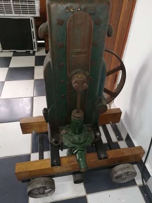 National pump power head complete with pump and display trolley