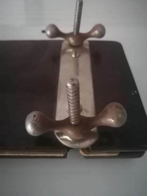 Leaf press