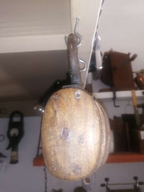 Wooden pulley