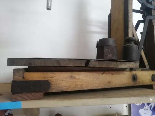 French made wooden and steel scale used in bakery, a real antique piece with lots of patina and in a