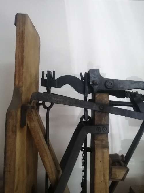 French made wooden and steel scale used in bakery, a real antique piece with lots of patina and in a