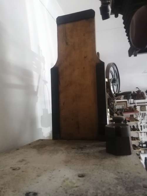 French made wooden and steel scale used in bakery, a real antique piece with lots of patina and in a