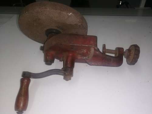Klein hand slypwiel