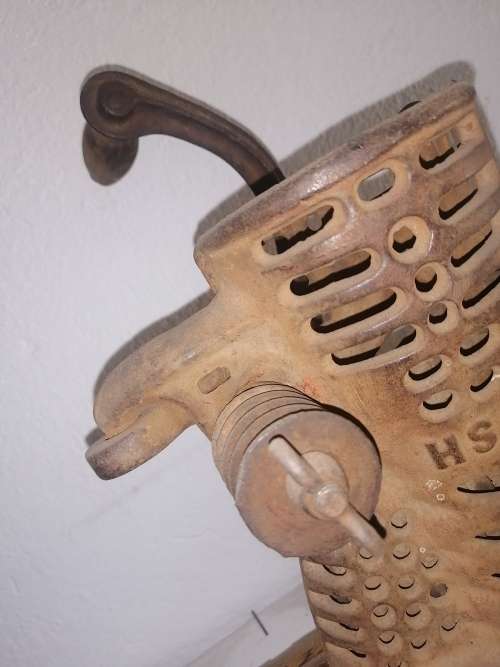 Corn grinder