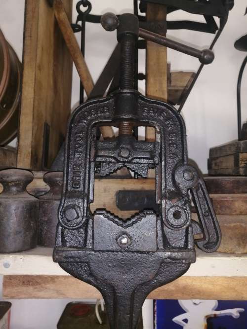 Vintage pipe vice