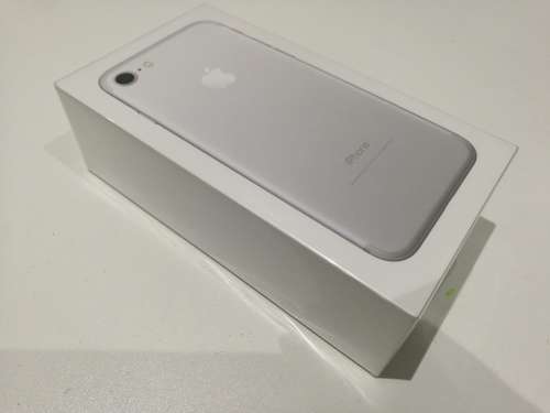 SEALED IPhone 7 [SILVER]