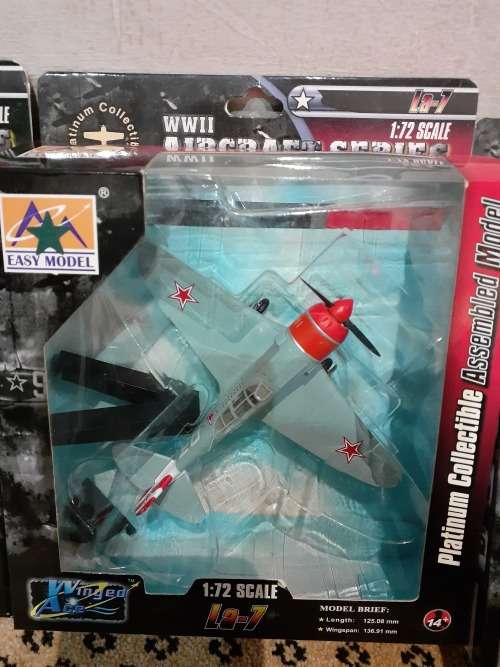 1 LOT Model WW II Airplanes