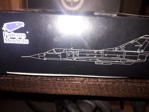 Model airplane
