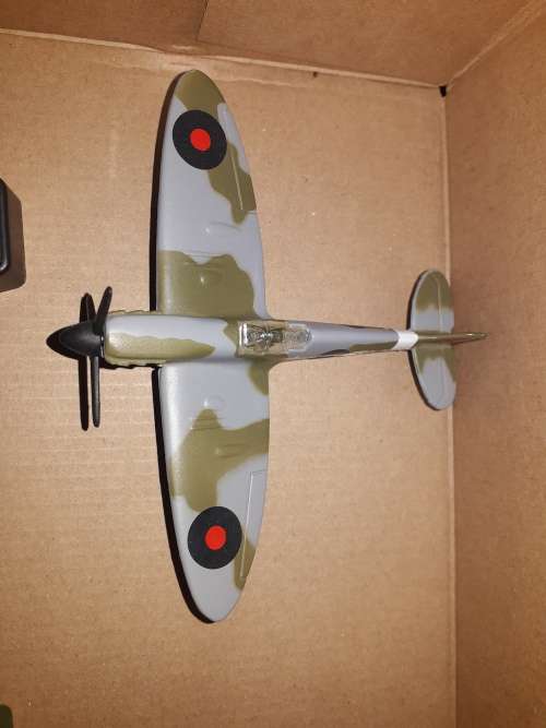 Model planes (x4)