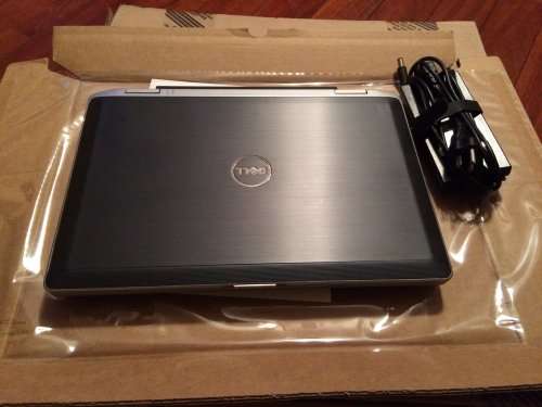 Graphic Designers Dell Latitude i5, 8GB Ram, 800GB SSD, WIFI, Bluetooth, DVD Writer, Charger, Camera