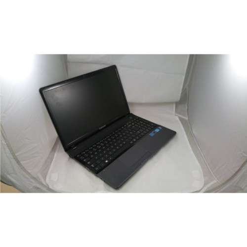 Designers Samsung ,i7 ,8GB Ram, 800GB SSD, WIFI, Bluetooth, Original Charger, 8 Cores CPU Power