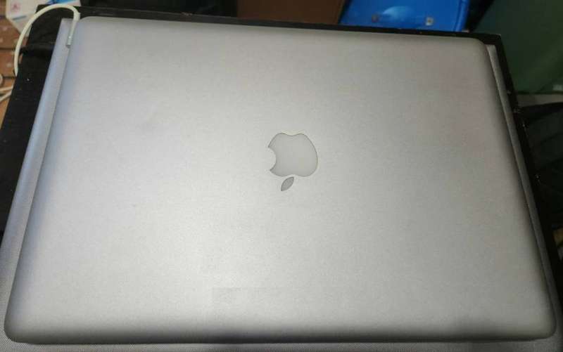 Business Beast MacBook Pro i7, 8GB, 1GB GDDR5 GPU, 500GB SSD, High Sierra OS, Charger, Battery
