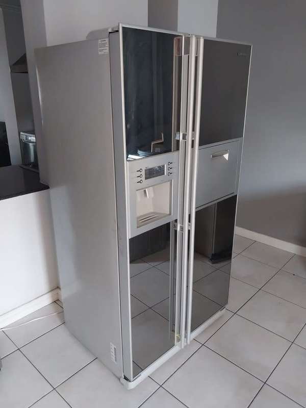 Samsung Double Door Mirror Dispenser Fridge, Ice Maker, Cooling, Freezer, Complete inside, Working