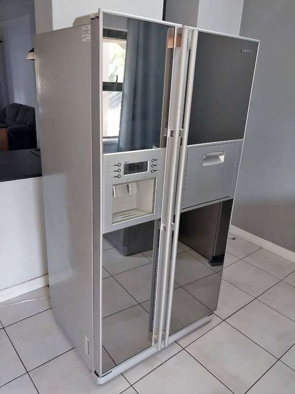 Samsung Double Door Mirror Dispenser Fridge, Ice Maker, Cooling, Freezer, Complete inside, Working