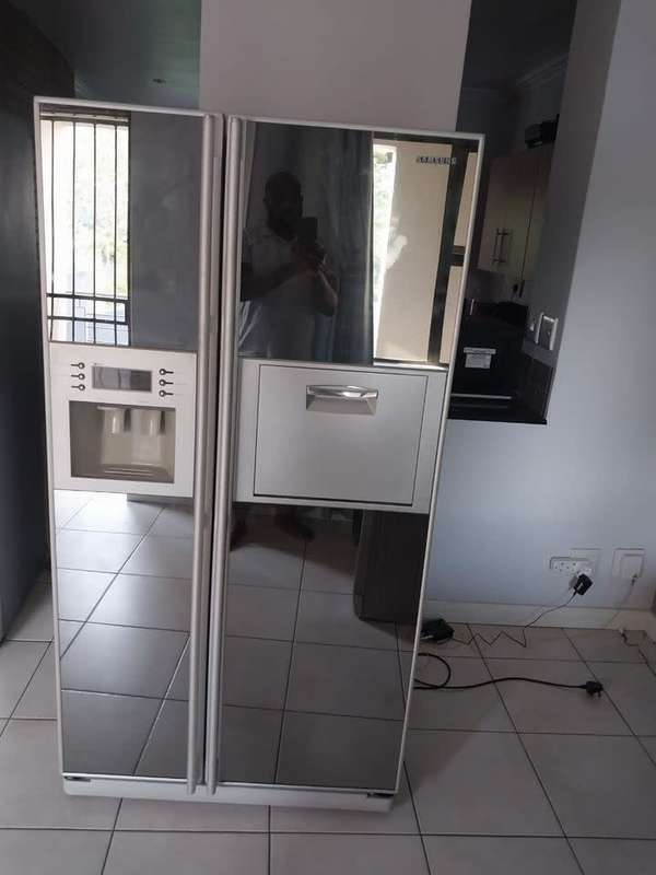 Samsung Double Door Mirror Dispenser Fridge, Ice Maker, Cooling, Freezer, Complete inside, Working