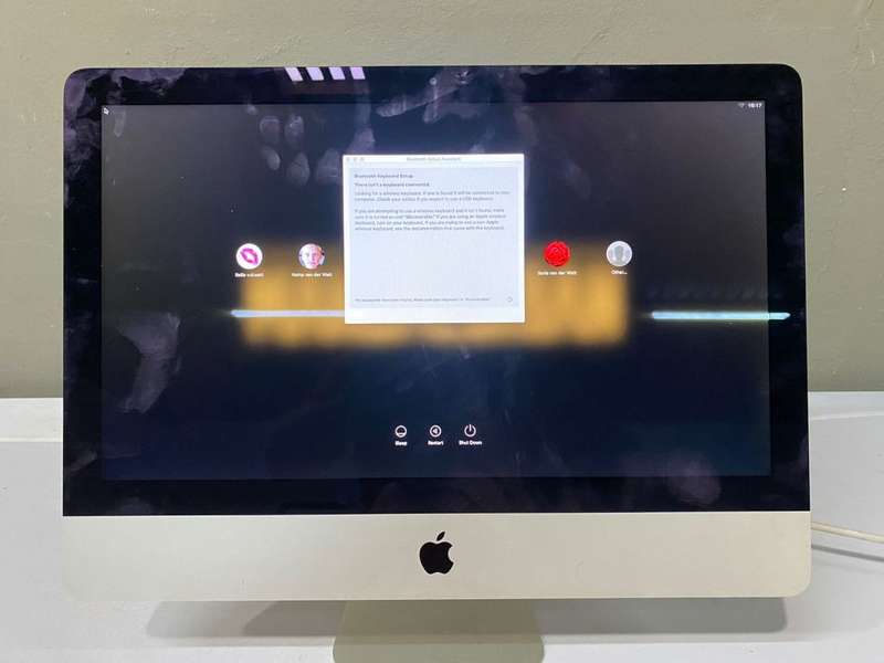 High End Studio, iMac 21.5 inch Retina 4K, i5, 8GB Ram 1TB HDD, Wireless Keyboard, Mouse, Working
