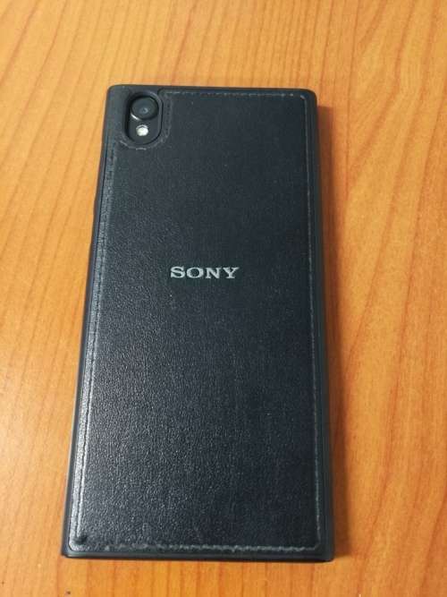 Sony Xperia L1 Smart phone with original box free 32gig memory card