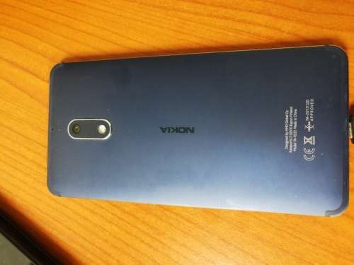 Nokia 6 - in excellent condition with original box charger and 16gig memory card