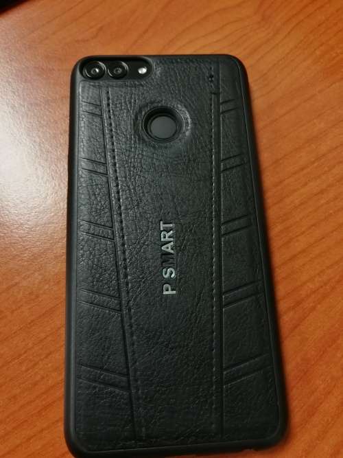 P Smart 32GB - with two covers and screen guard - free shipping