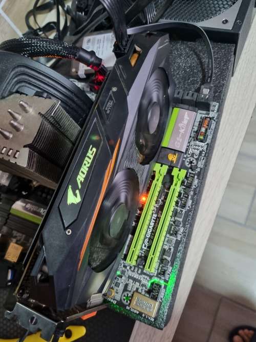 Rx580 Aorus gaming 8gb