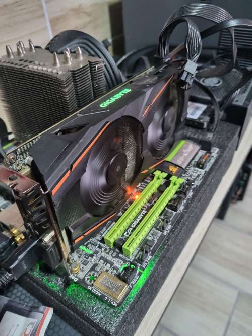GIGABYTE RX580 8GB GAMING