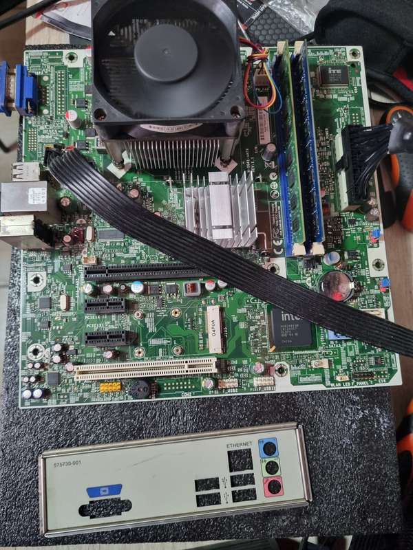 Quad Core 9450 with board and ram-Limited edition cpu