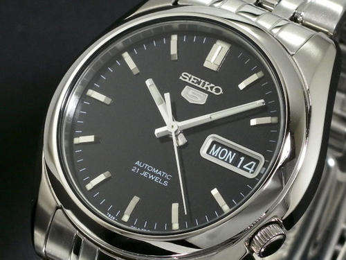 SEIKO AUTOMATIC 21 JEWELS**JETBLACK FACIA**STYLISH AND ELEGANT WITH SEE THRU CASEBACK**BRAND NEW!!**