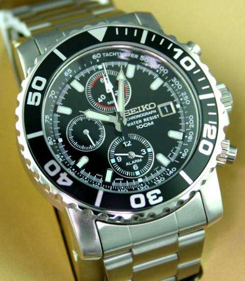 ***AWESOME SEIKO*** ALARM... CHRONOGRAPH..STOPWATCH 1/5 SEC.. SNA225P1