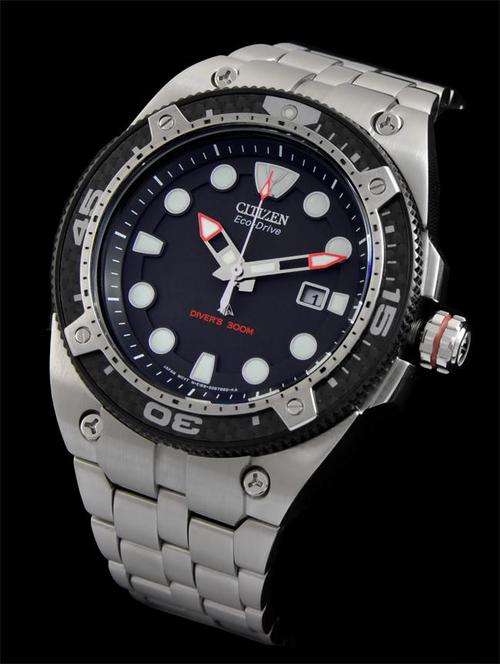 CITIZEN **XL**TITANIUM PRO-DIVERS PROMASTER CARBON  COLLECTION 300 METERS WR.ECO-DRIVE.