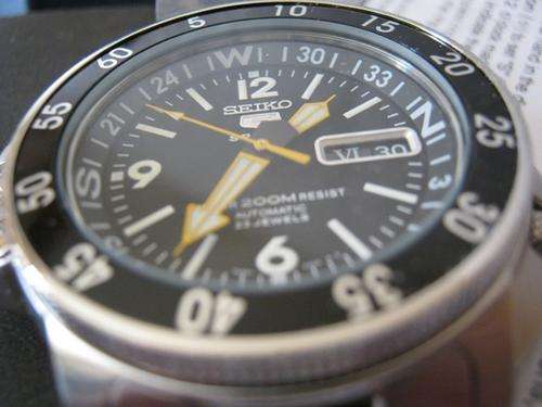 SEIKO Gents AUTOMATIC 200m COMPASS BEZEL DIVER's WATCH Retail R5999.99 Authentic !!
