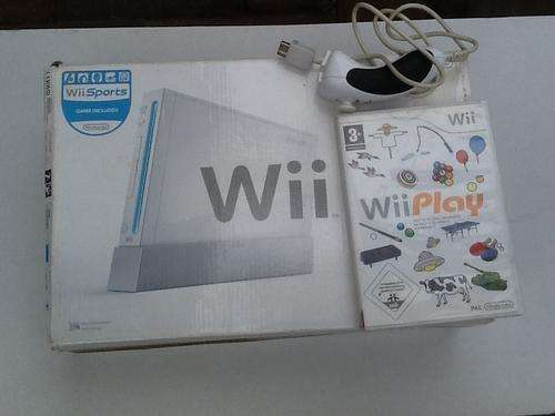 White wii boxed