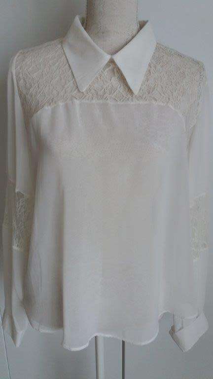 LACE BLOUSE