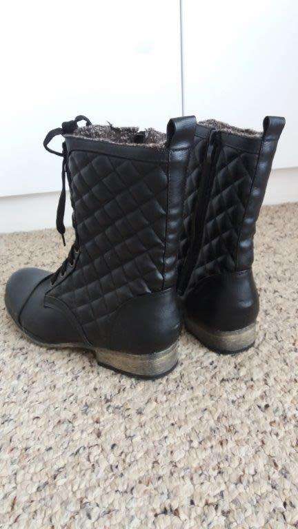 LACE-UP BOOTS