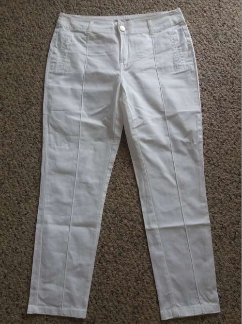 WHITE PANTS