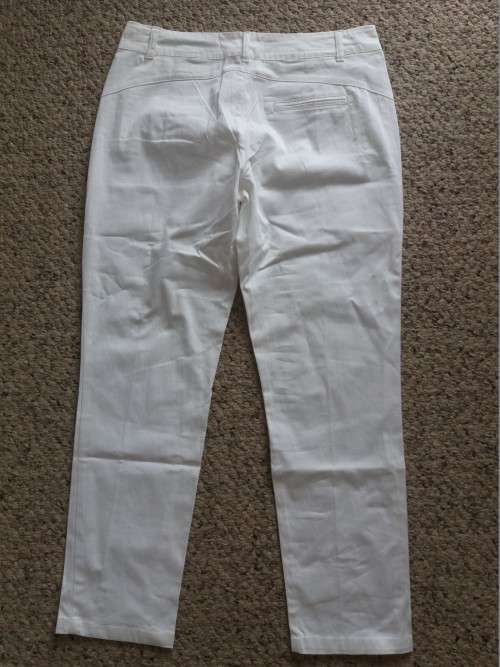WHITE PANTS