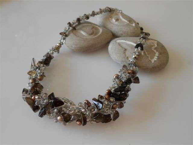 WIRE CROCHET NECKLACE OF SMOKEY QUARTZ AND PEARLS