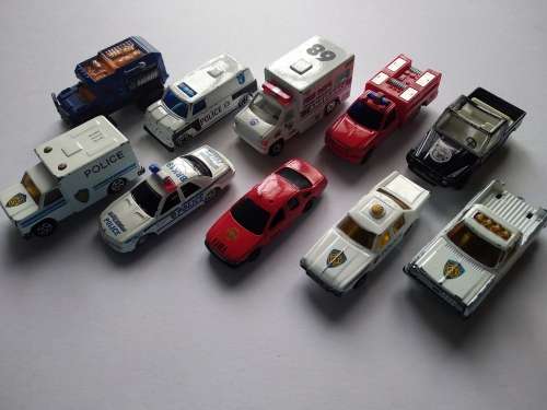 Lot of 10 Toy Cars (well used) - scale 1:64