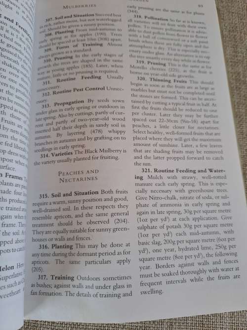 The Hellyer Pocket Guide - Quick reference gardening advice