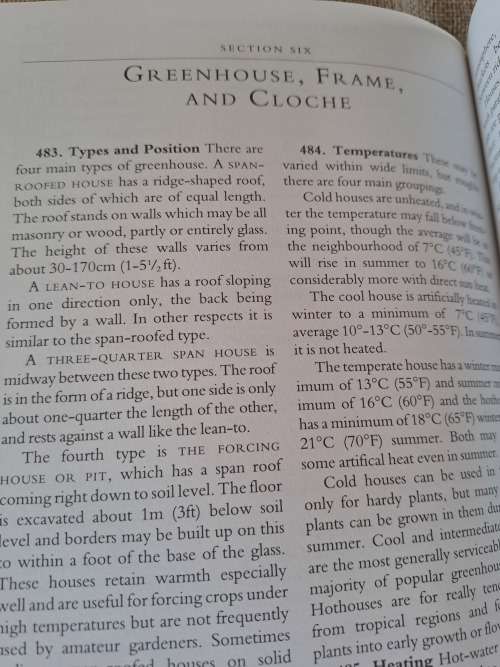The Hellyer Pocket Guide - Quick reference gardening advice